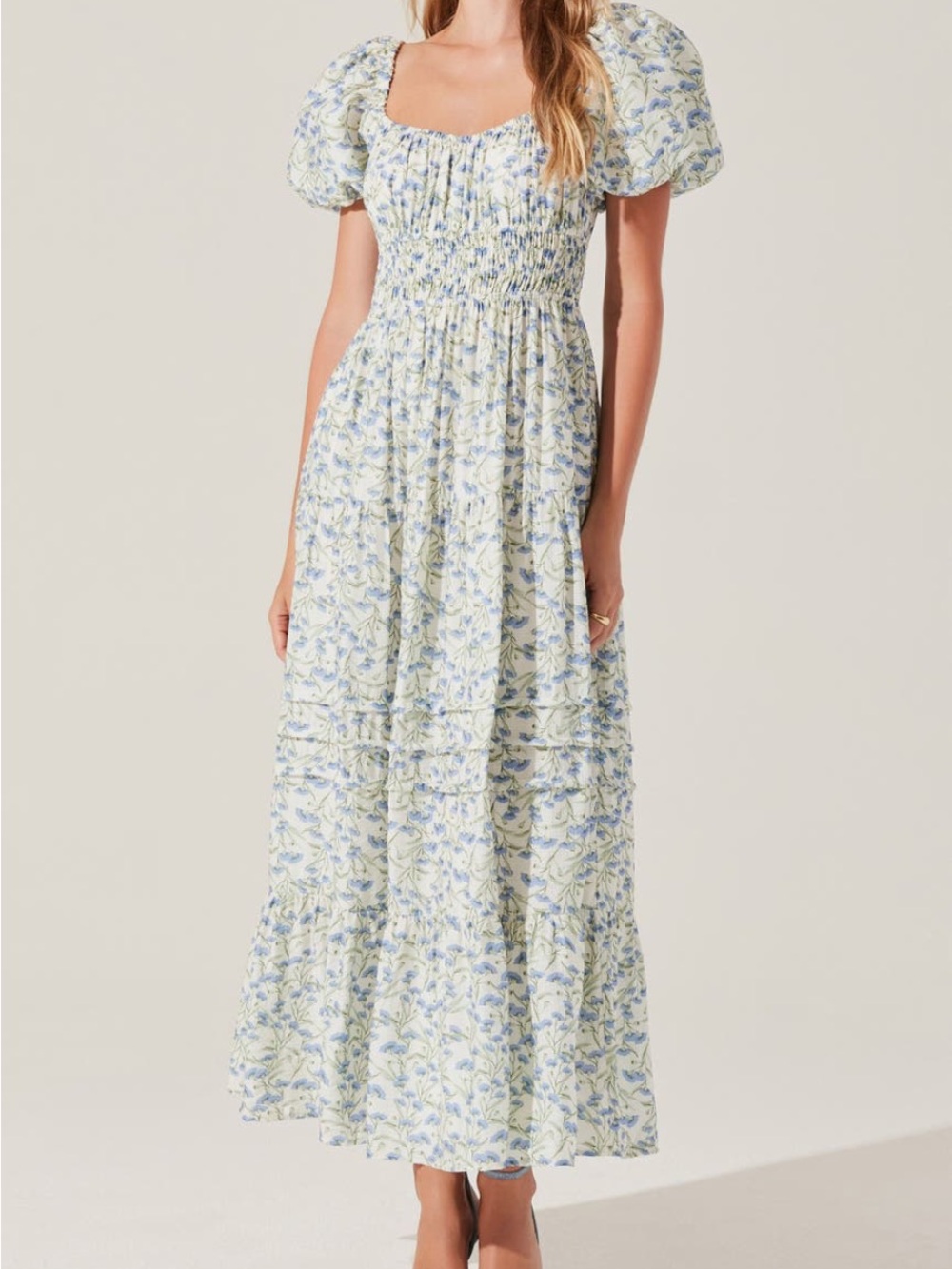 ASTR the Label Florentina Anthropologie Blue Floral Smocked Midi Dress Medium - Picture 2 of 5